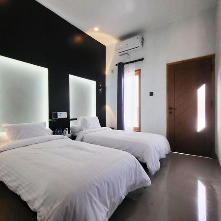 Cabin15 - Syariah Blitar Exterior foto